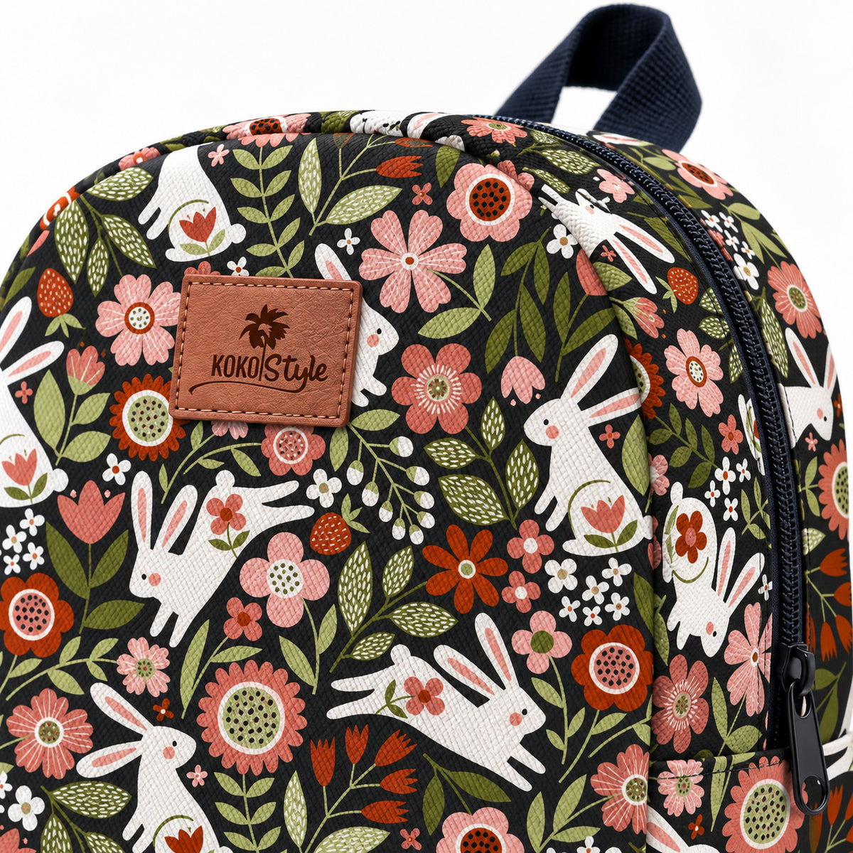Kinderrucksack Blumen und Hasen – Detail