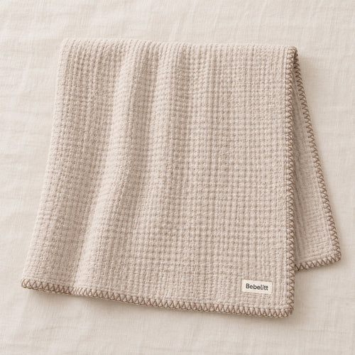 Babydecke Beige – Flatlay
